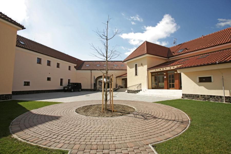 科拉科瓦尼城堡酒店 Krakovany 外观 照片